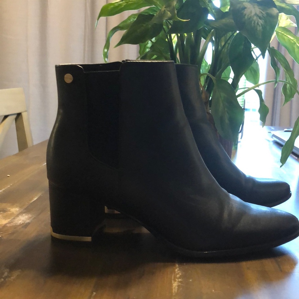 CALVIN KLEIN BOOTIES